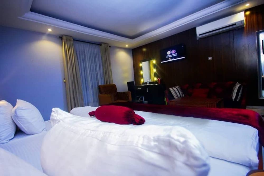 Elegance Suites Hotels