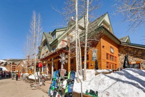 Jackpine Lodge