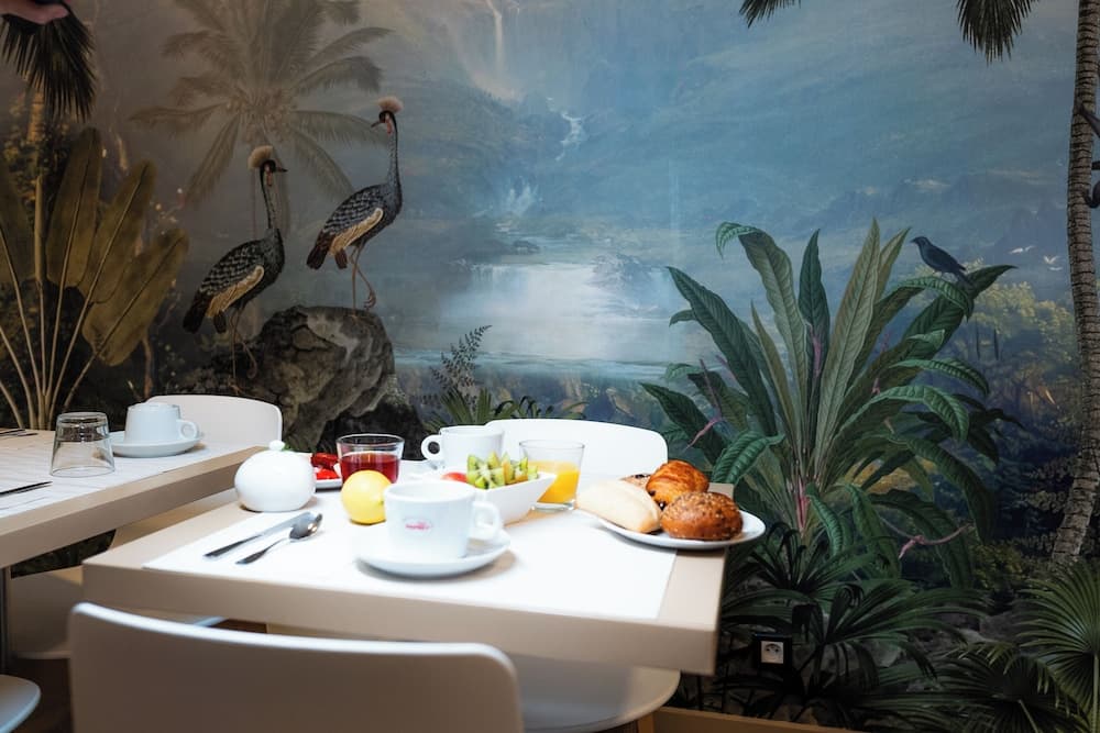 HOTEL LE SEIZE