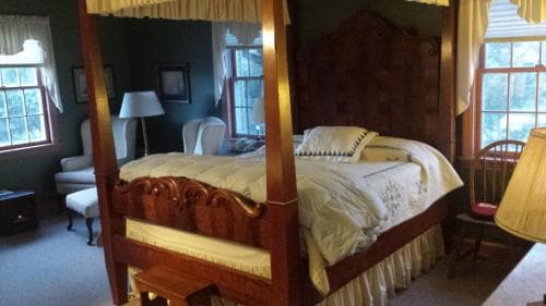 Applebutter Inn
