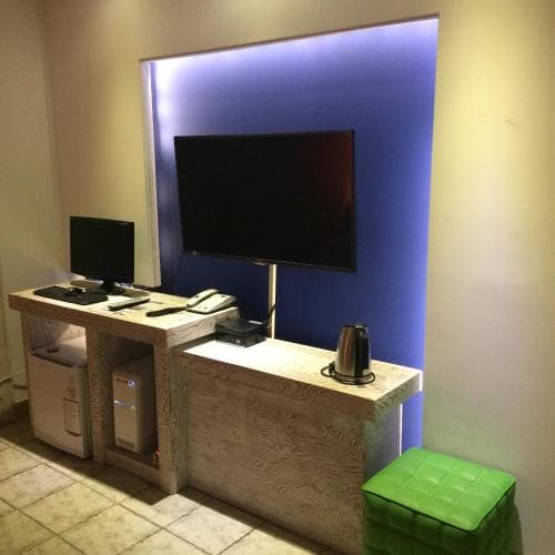 Apple Motel