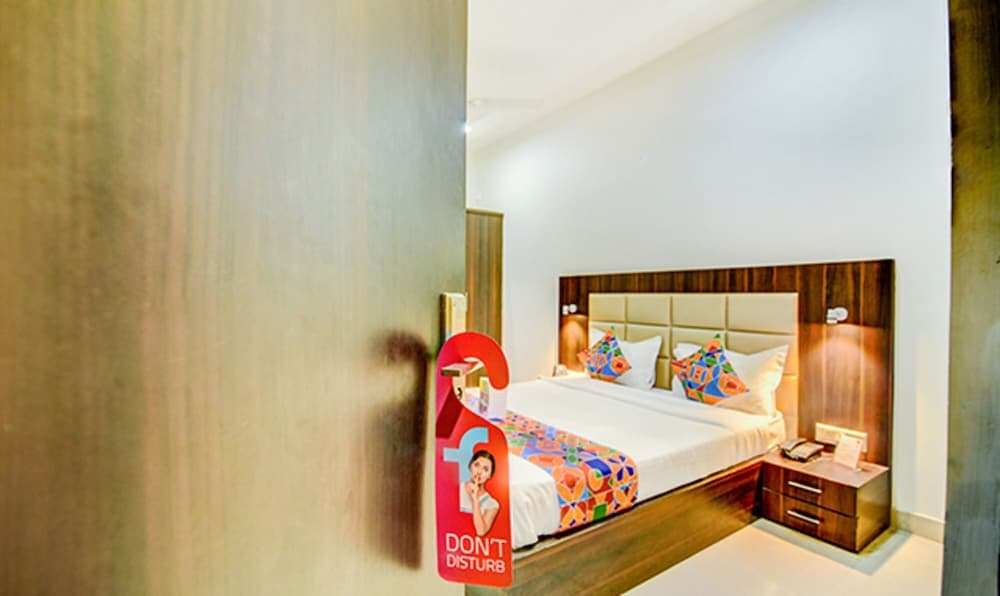 Fabhotel Solitaire Inn