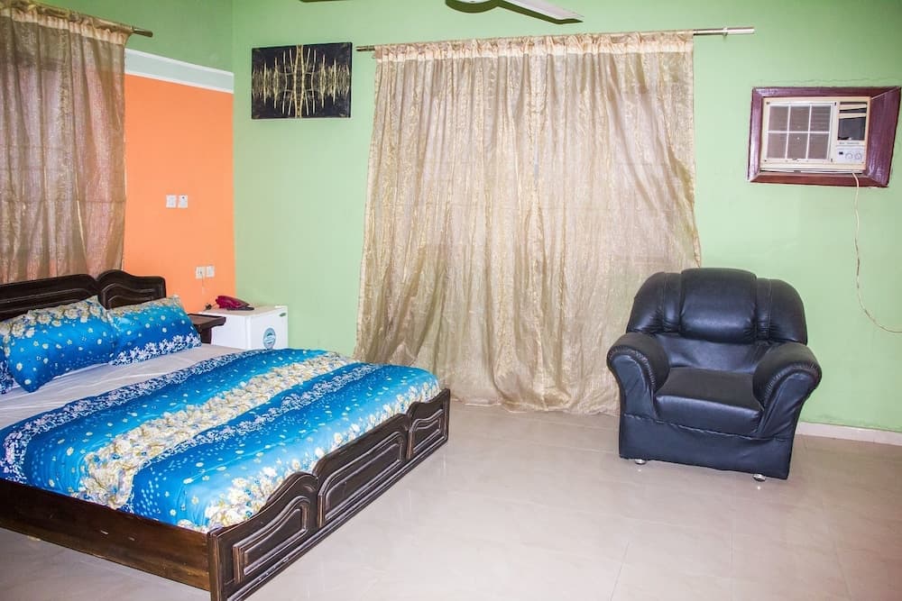 Moye Hotel