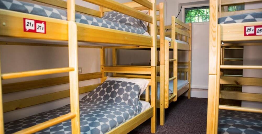 Lowcoaster Hostel
