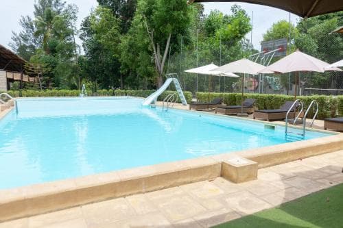 Holidays Hotel