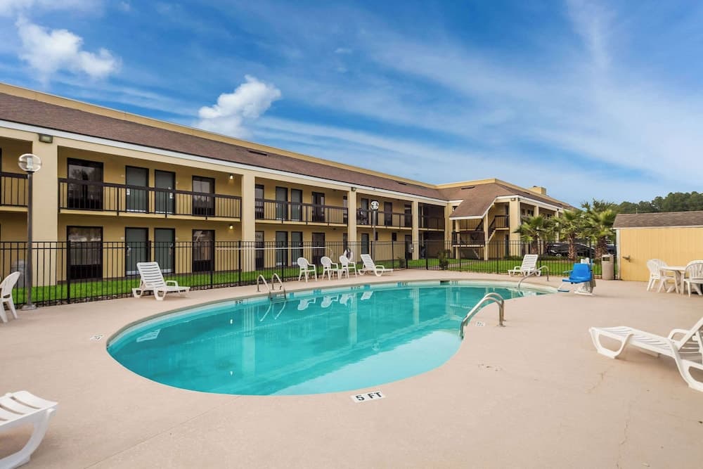 Quality Inn Coliseum