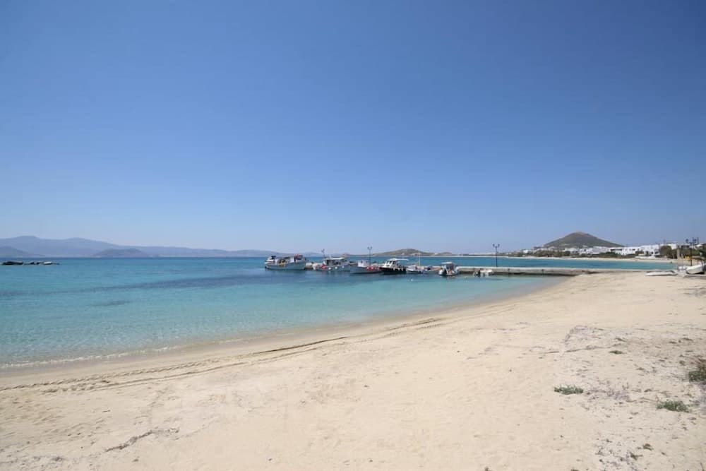 Agia Anna Hotel