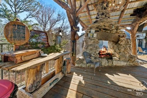 Stonegate Lodge - Pool & Firepits Room #208