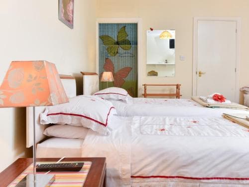 Warren Guest House