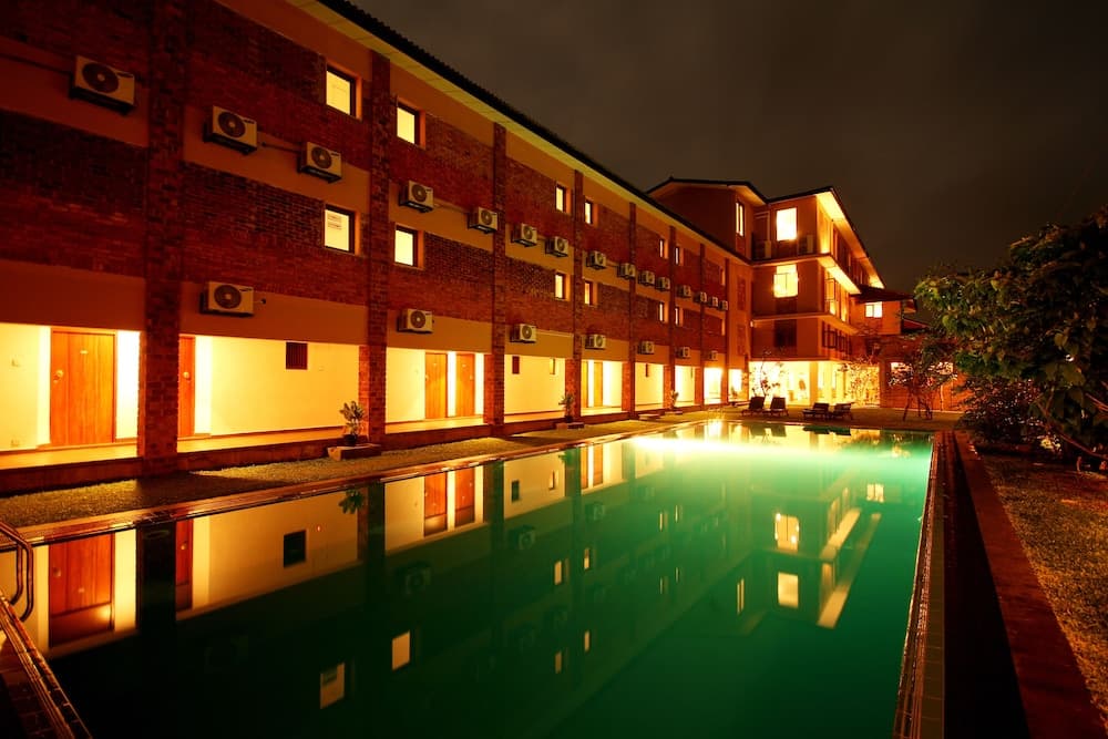 The Long Beach Resort