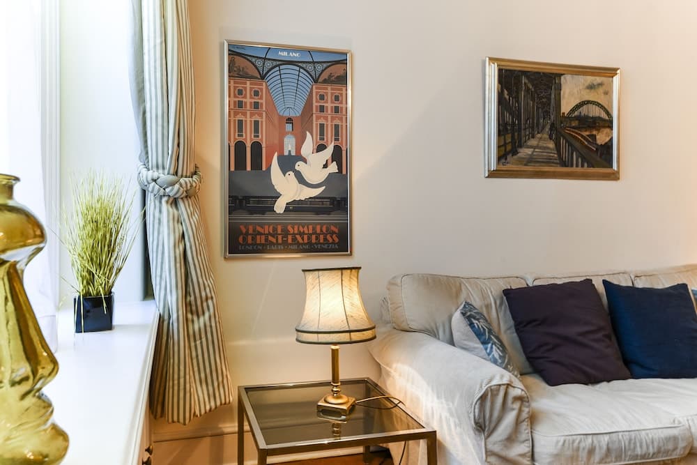 Kensington Apartment