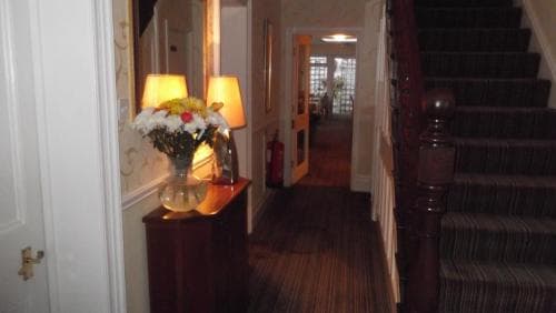 Cedar Lodge