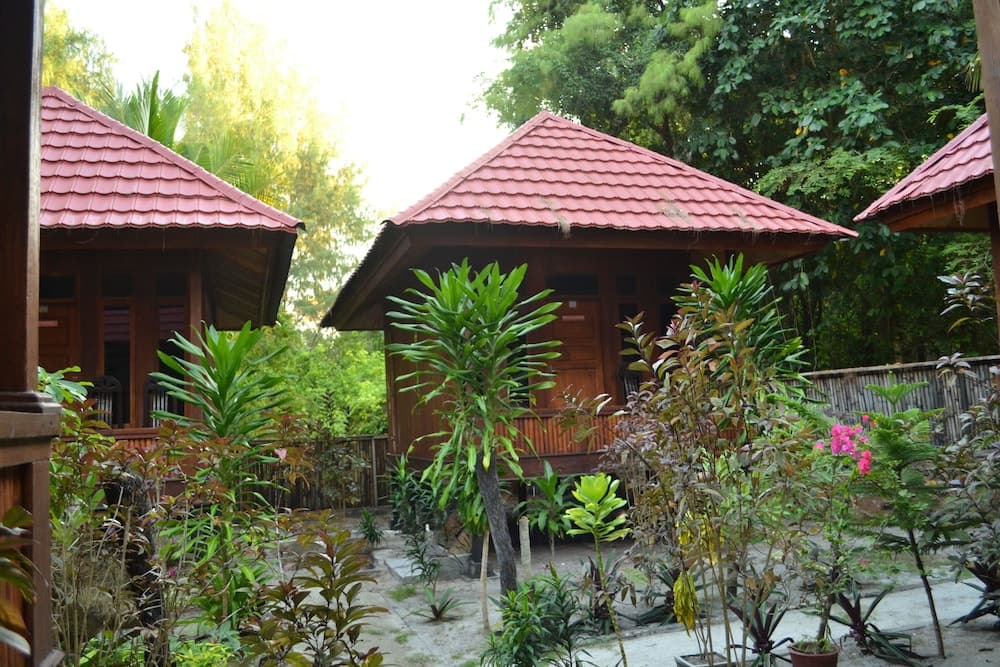 Hoga Dive Inn