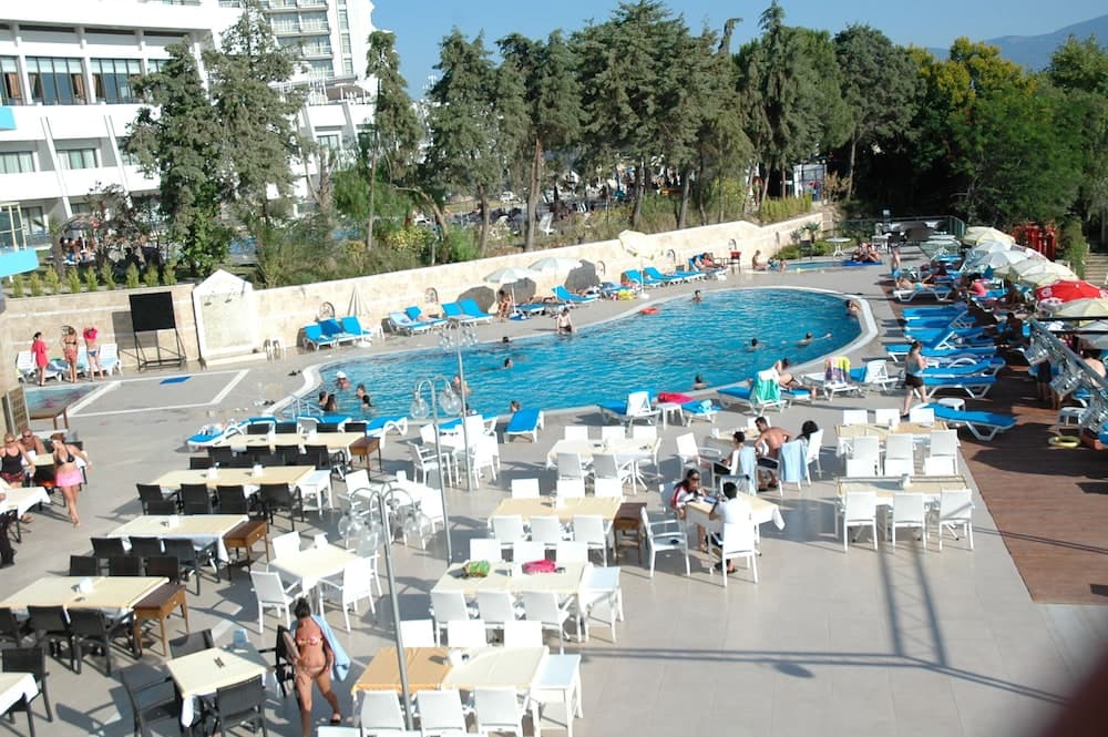 Arora Hotel