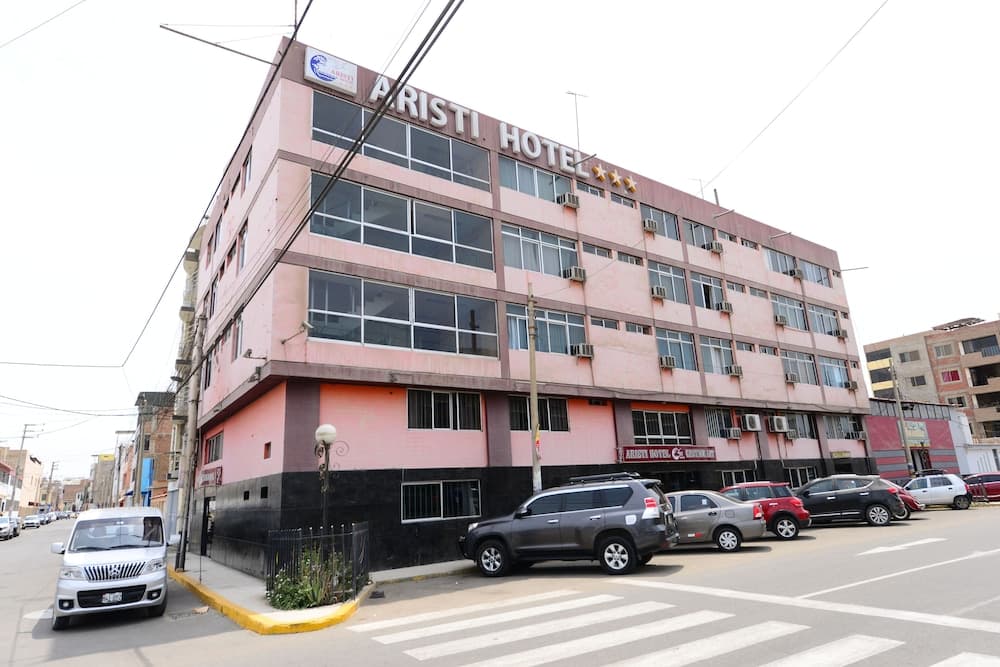 Hotel Aristi