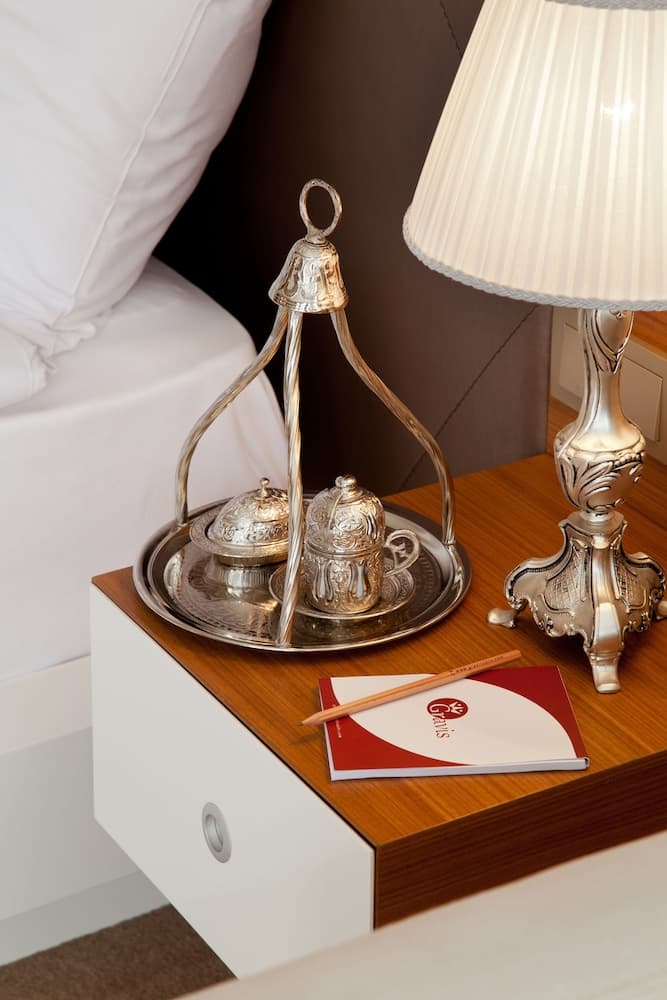 Gravis Suites