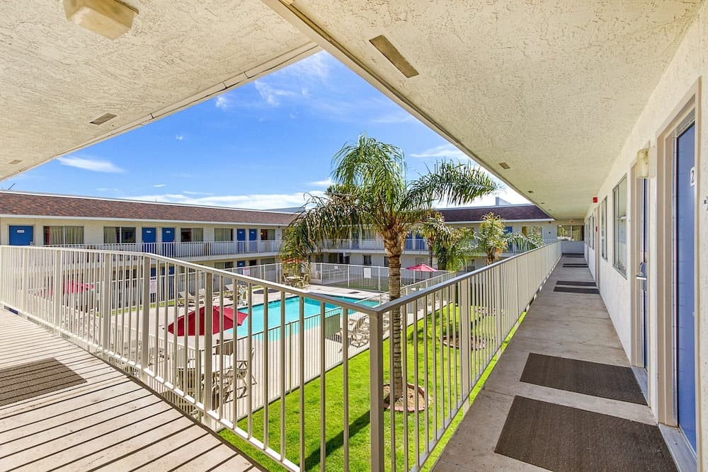 Motel 6-Phoenix, AZ - North Bell Road