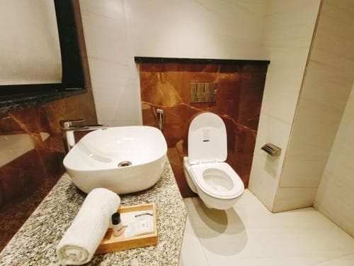 Aura Rooms