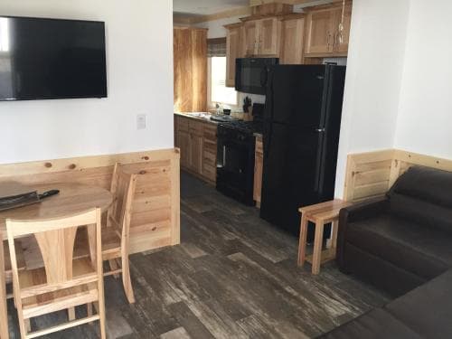Sunset Lakes RV Resort