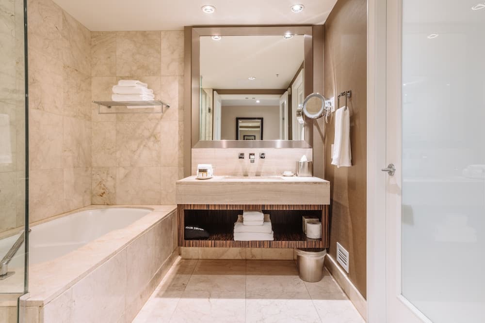 L Hermitage Hotel