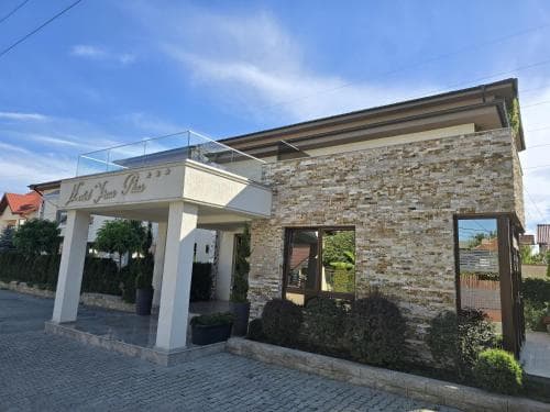 Hotel Yarus