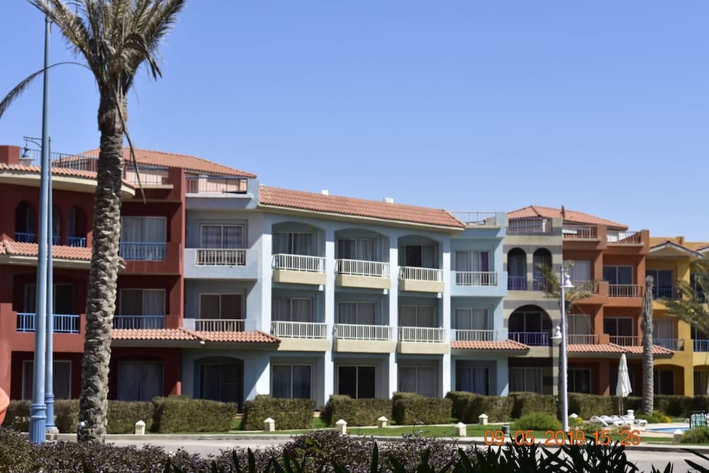 PORTO MATROUH chalet families only