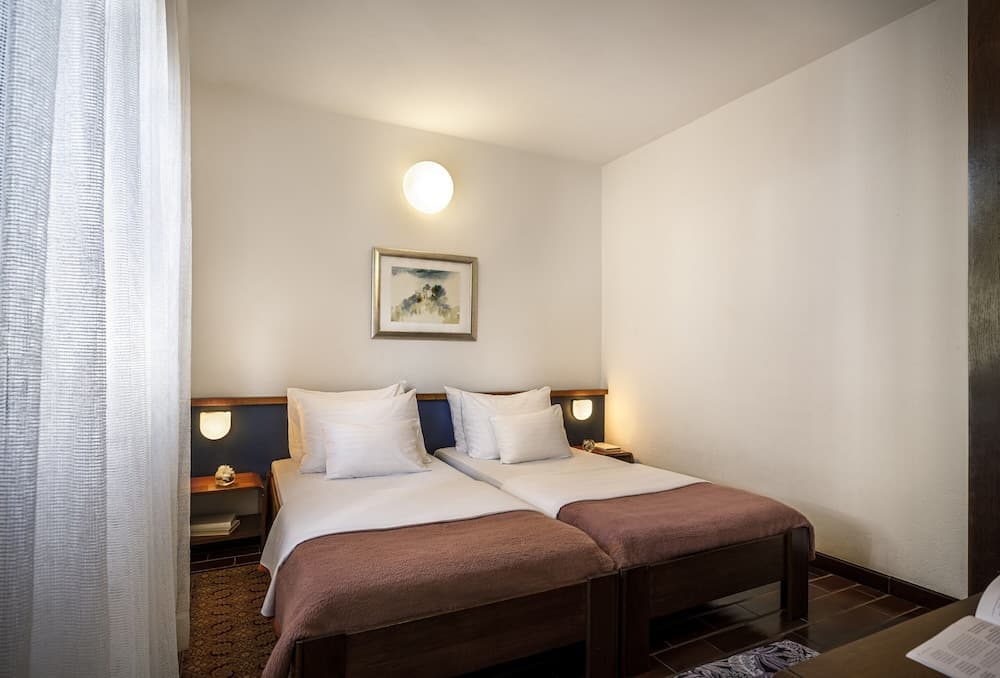 Apartments Trim