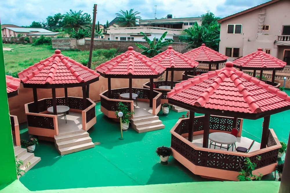 Vis A Vis Hotel