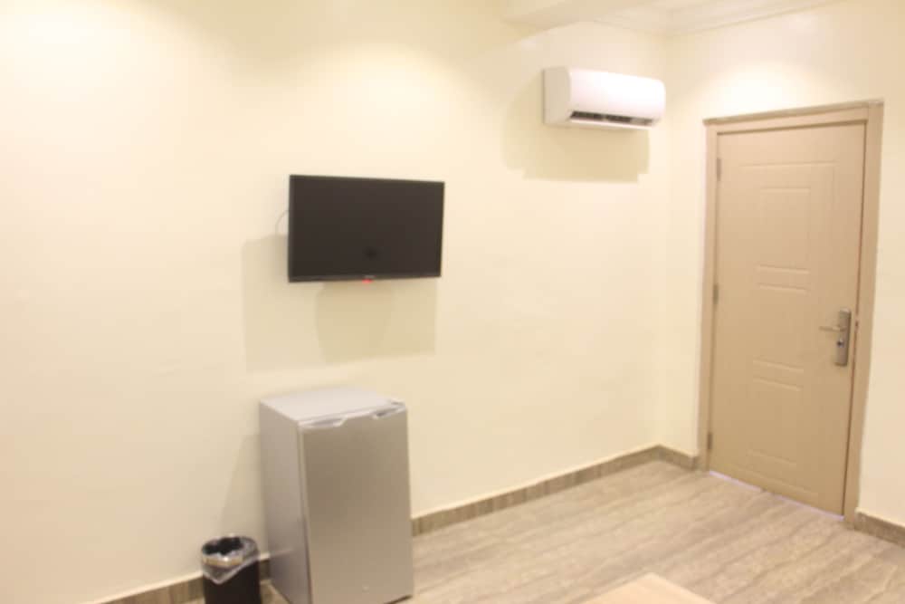 H9 Suites