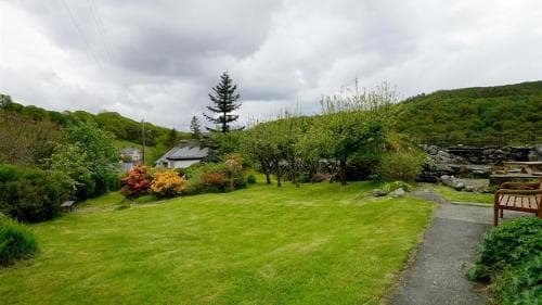 Bryn Llys Uchaf
