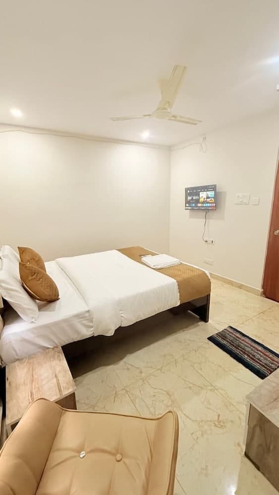 Vaaraahi Hotel