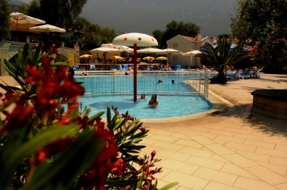 The Grand Ucel Hotel