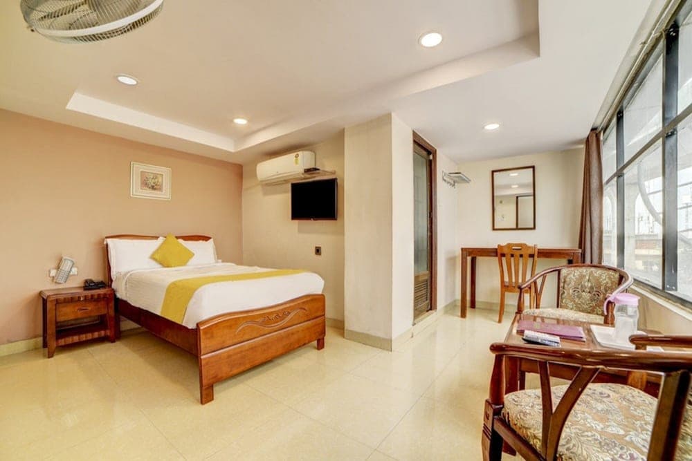 Hotel Padmini Elite