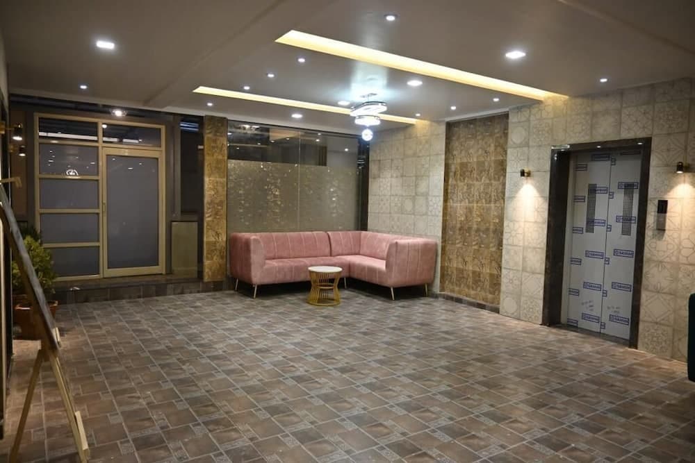 Hotel Prime Square
