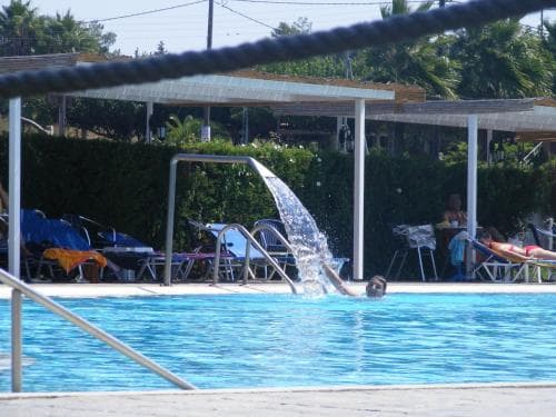 Lintzi Hotel