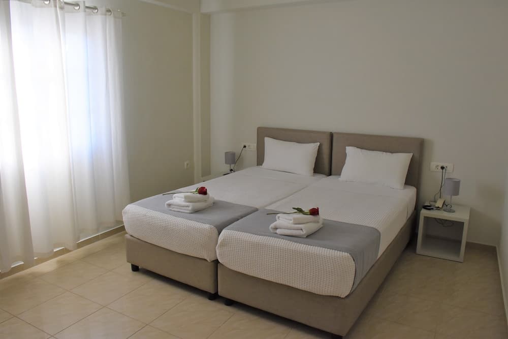 De_naxia Suites