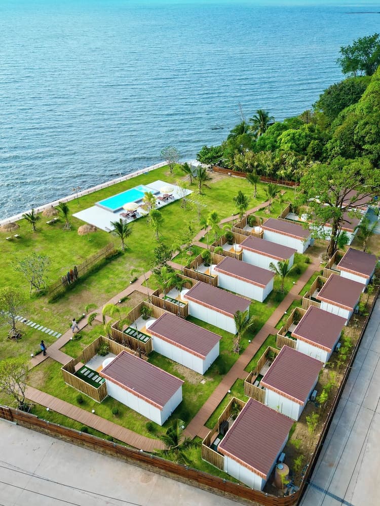 Charome Resort
