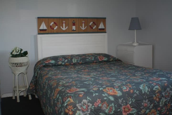 Born Free Motel