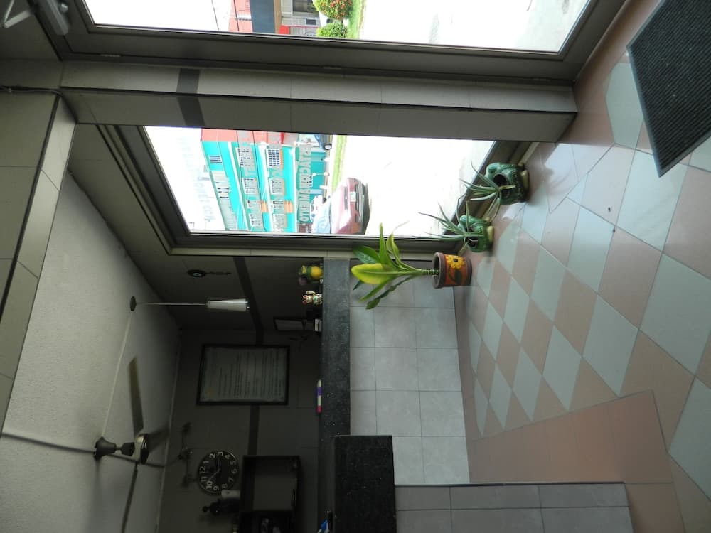 Hotel Revolucion