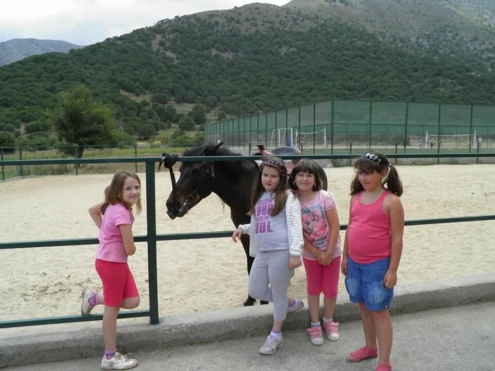 Lefkoritis Resort