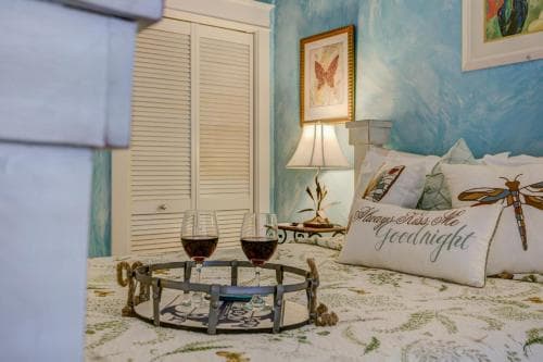 Anchor Inn NSB Bed and Breakfast