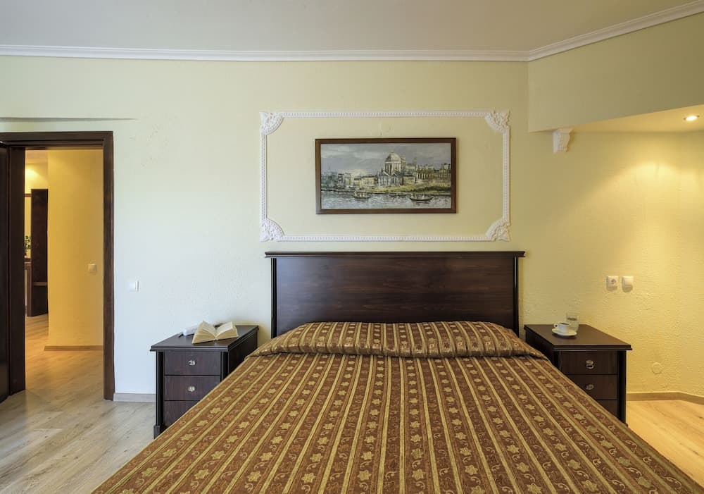 Mendi Hotel