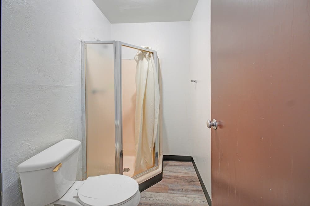 Motel 10