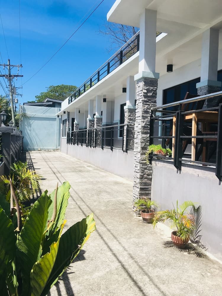 Lapyahan Inn