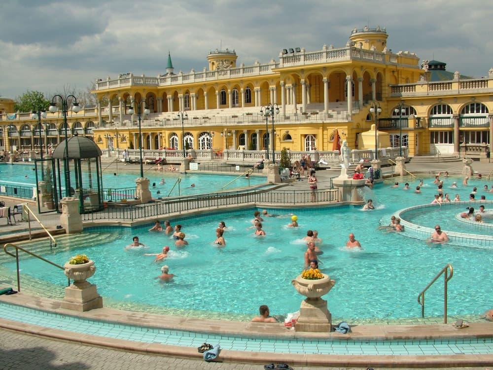 Hotel Benczur