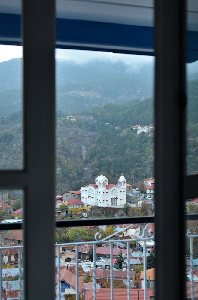 Elyssia Hotel