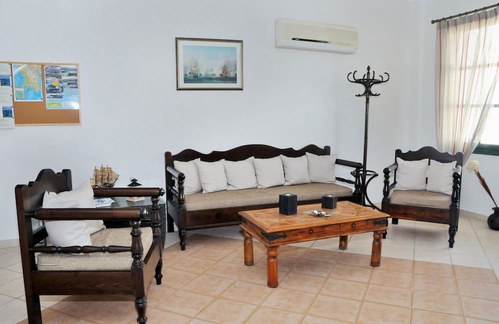 Kastro Hotel