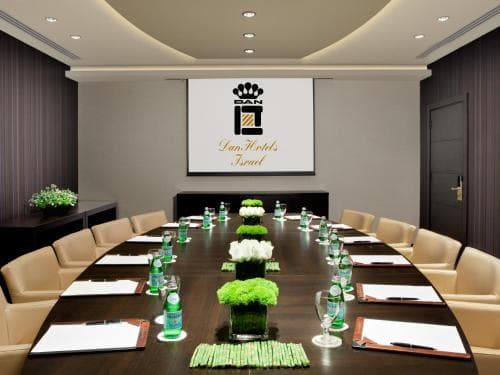 Dan Accadia Hotel