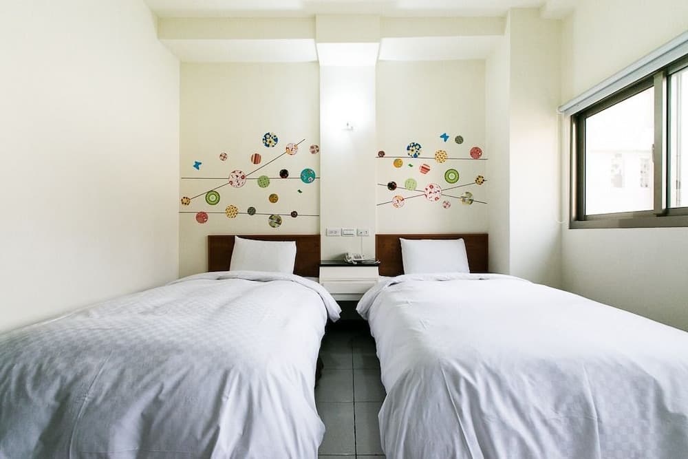 E Moon Hotel