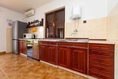 Apartments Djani